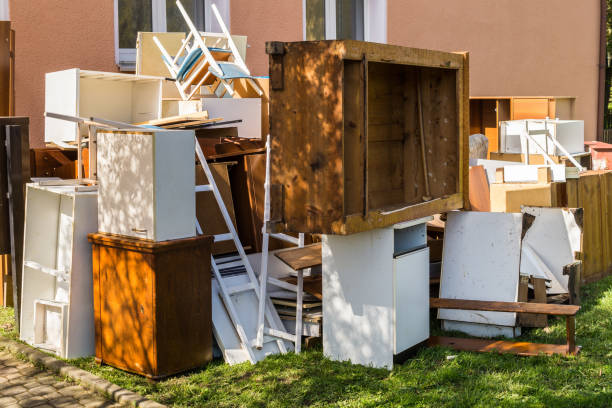 Best Furniture Removal  in Chinook, MT